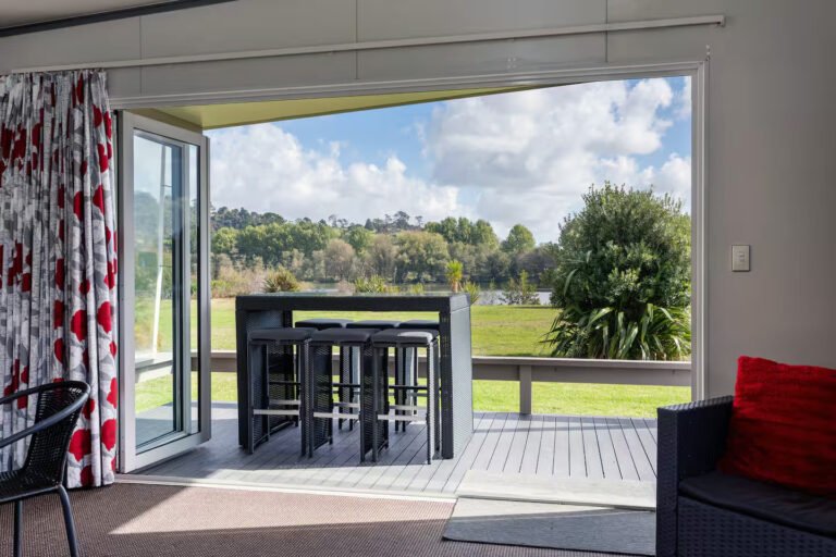 waikato river cabin deck 768x512