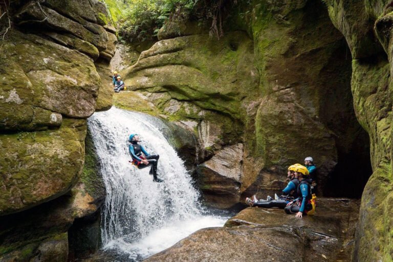 abel tasman canyons guided canyoning adventure 768x513