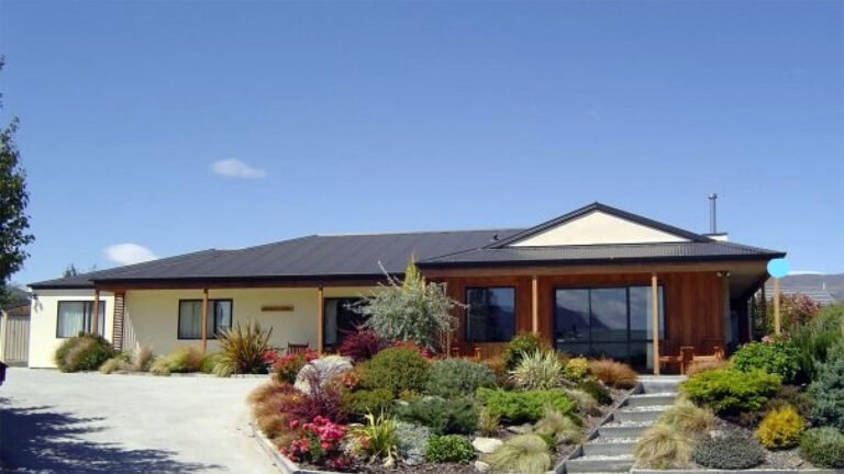 apollo lodge exterior wanaka 768x432
