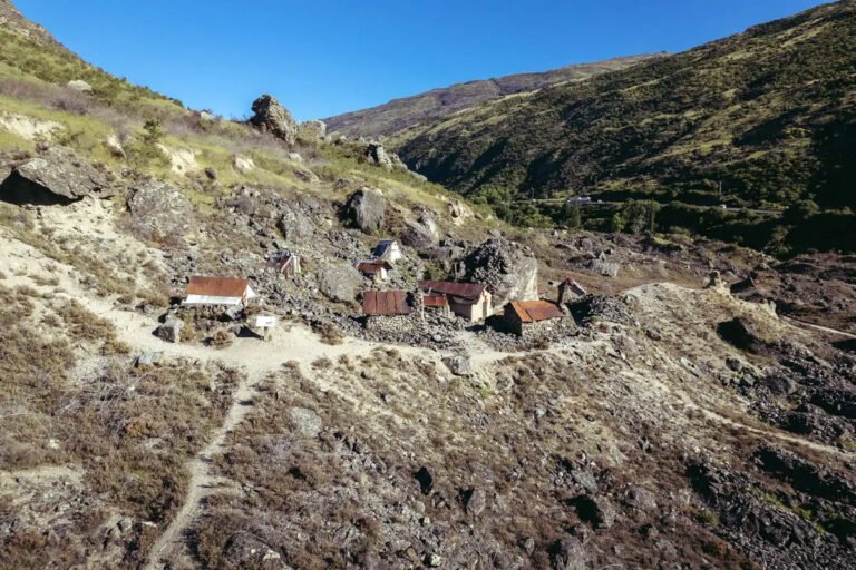historic gold miners huts central otago 768x512