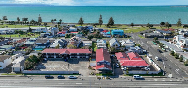albatross motel napier westshore accommodation 768x360