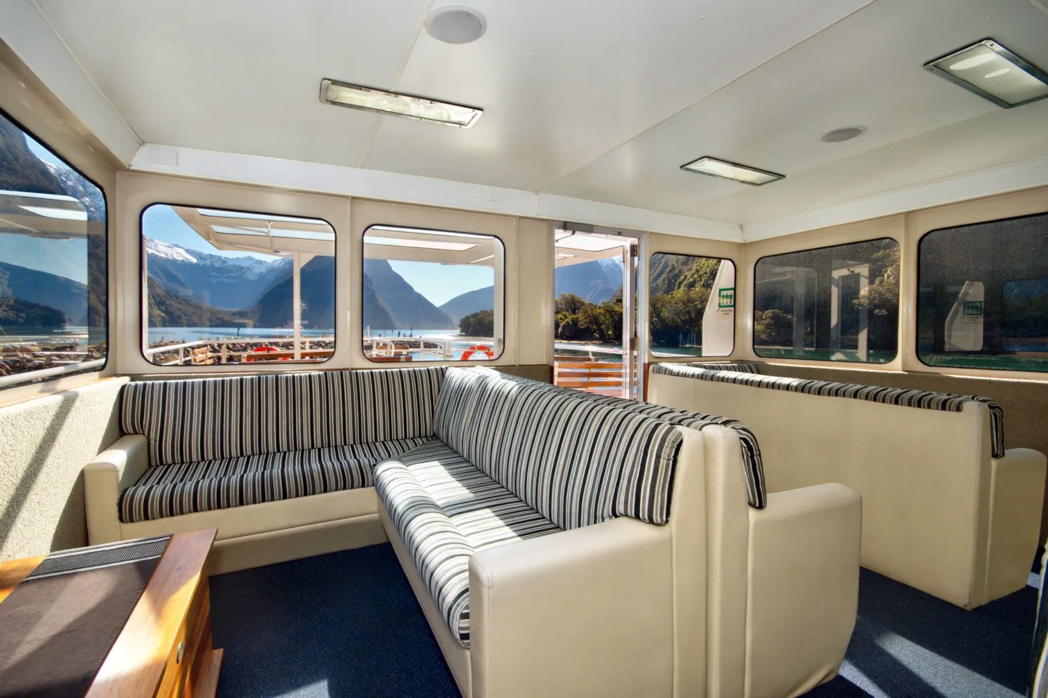 Cruise Milford | Milford Sound Small Boat Cruise photo 5