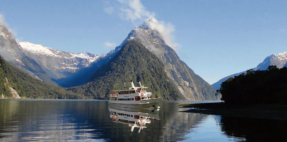 Cruise Milford | Milford Sound Small Boat Cruise photo 2