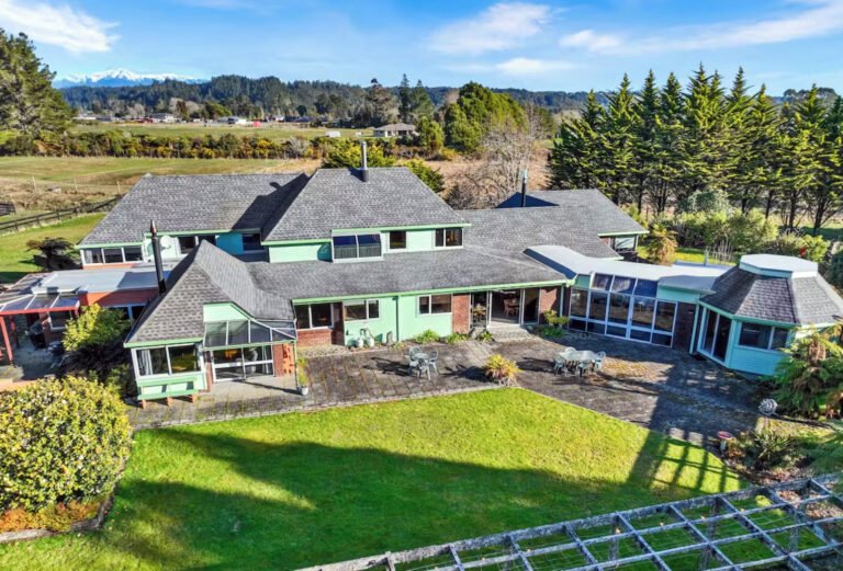woodland glen lodge hokitika bed and breakfast 768x521